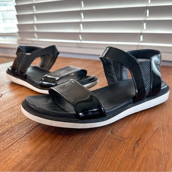 Aquatalia Emmet Patent Leather Ankle Strap Sandals Black Made in Italy - Picture 1 of 11